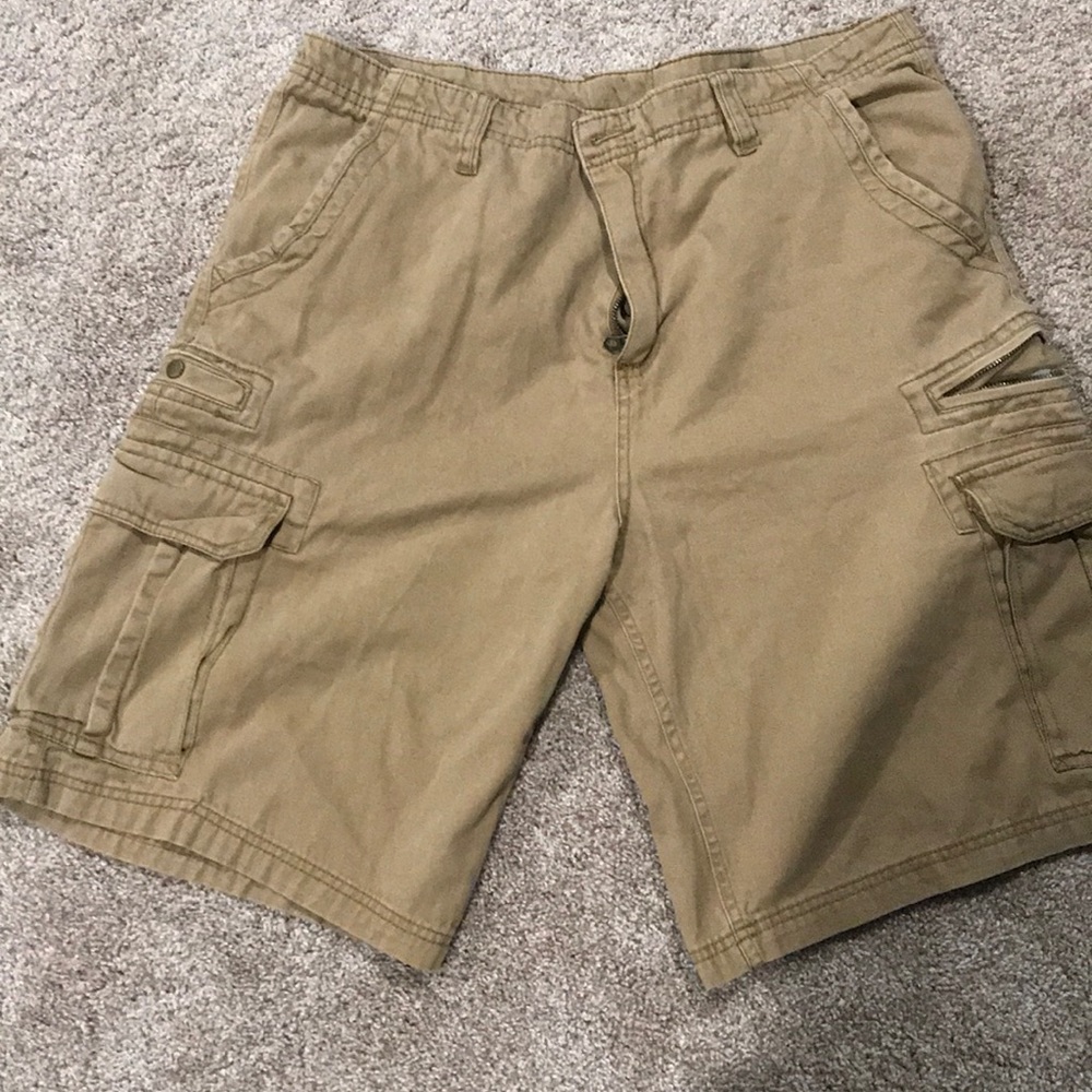 Men’s cargo shorts size 38